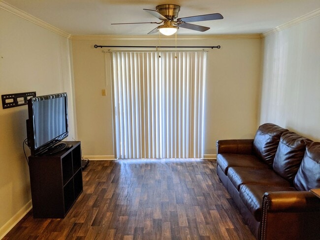 Foto del edificio - Greenbriar Condo for Rent!!!
