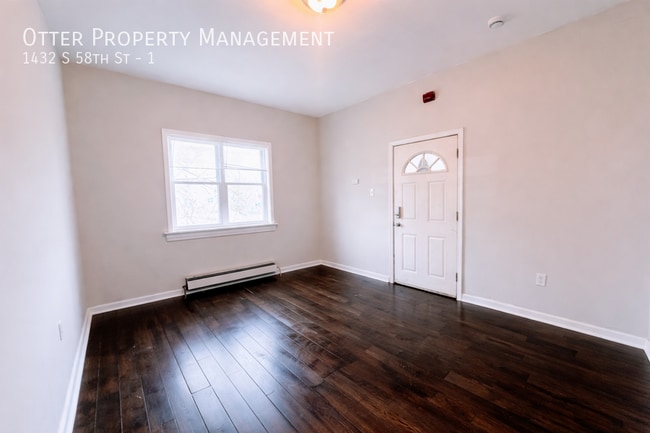 Building Photo - 1432 S 58th St