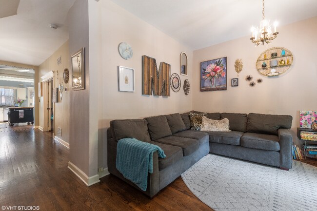 Foto del edificio - 1916 W Nelson St