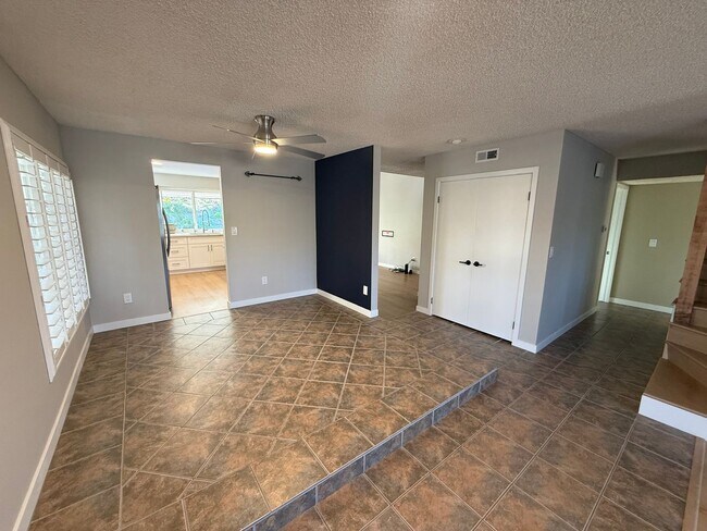 Foto del edificio - Newly Renovated Home on a Quiet Cul-de-Sac – Available Now