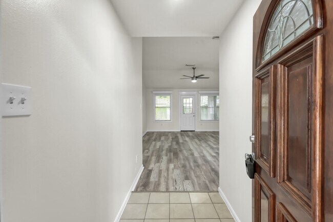 Foto del edificio - 28715 Fox Lynn Dr