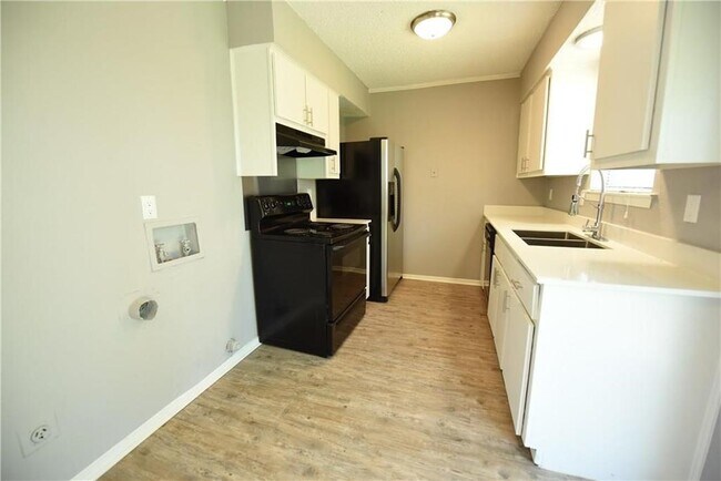 Foto del edificio - 8906 Greenmound Ave