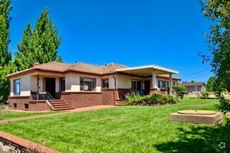 Building Photo - 2230 Andregg Rd