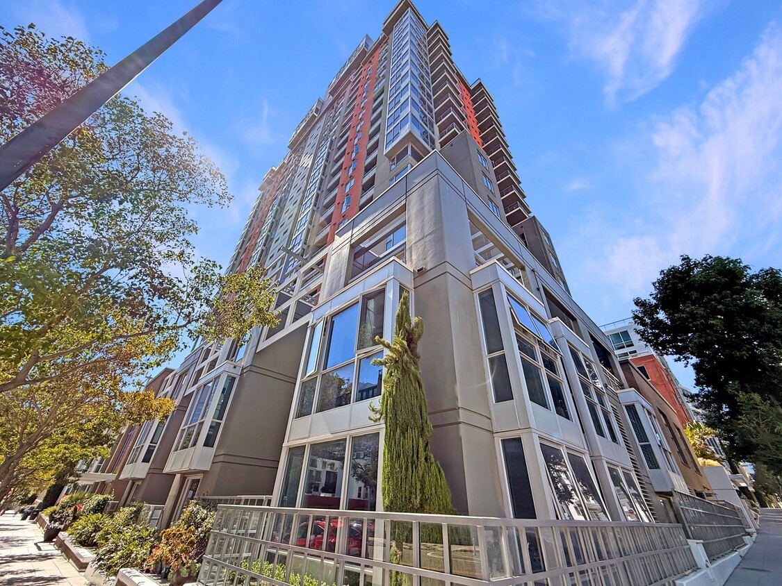 Primary Photo - Modern 2BR/2.5BA with a Bonus Room Condo i...