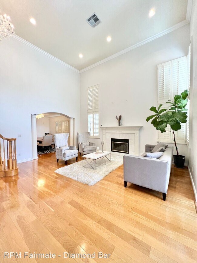 Building Photo - 5 br, 4 bath House - 1736 Jennifer Place