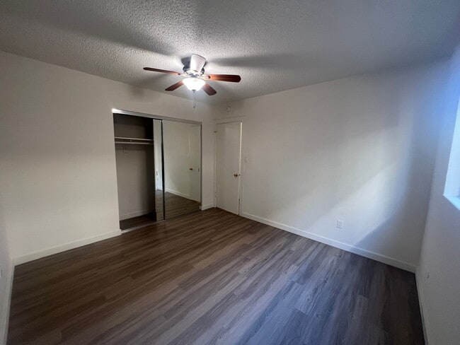 Building Photo - SDS T 343