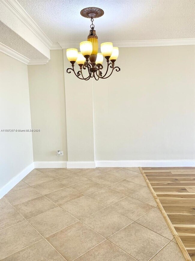 Foto del edificio - 3660 NE 166th St