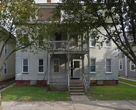 Building Photo - 126-128-128 Beech St