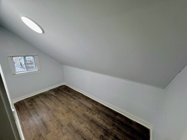 Foto del edificio - Charming 1BR+ Unit in Cheektowaga