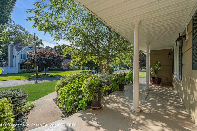 Building Photo - 2398 Cypress St