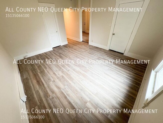 Building Photo - 499 S Detroit St