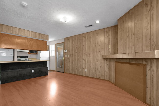 Foto del edificio - 302-318 E 17th Ave
