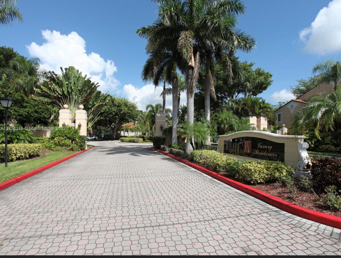 1715 Village Blvd Unit 204, Palm Beach, FL Condo for Rent in Palm
