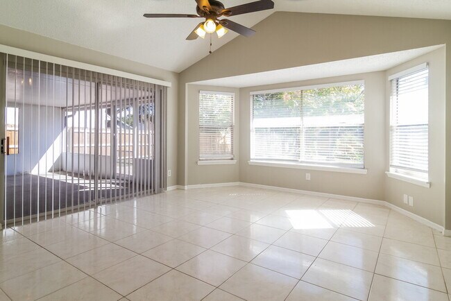 Building Photo - 2272 Grand Tree Ct