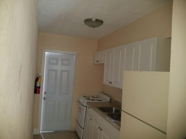 Foto del edificio - 418 NW 13th Ave