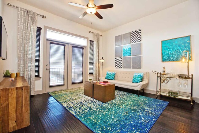 Foto del edificio - Midtown on the Rail