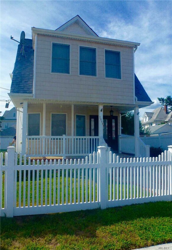 Primary Photo - 2848 Apking St