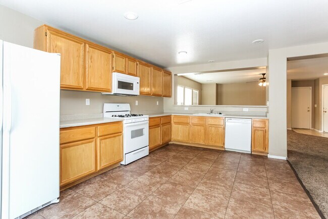 Building Photo - 6221 Mercer Valley St