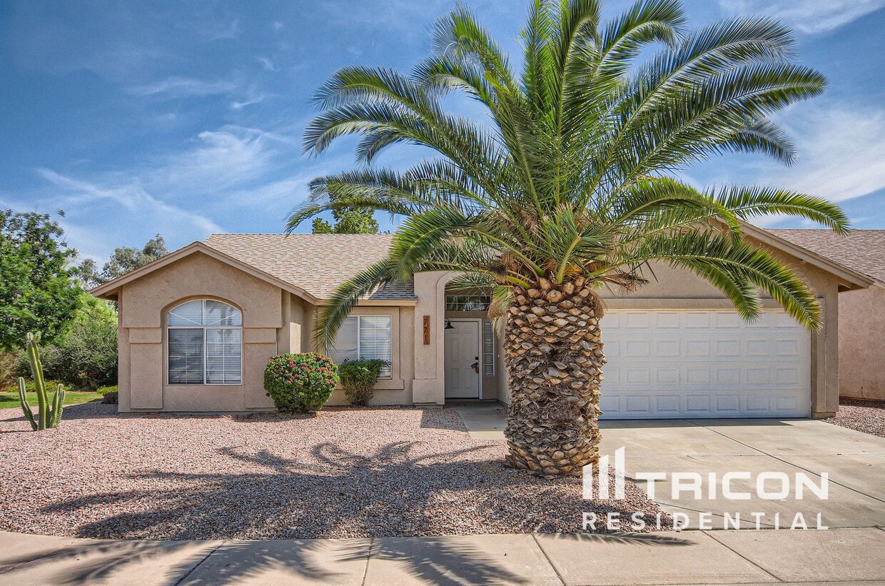 Foto principal - 771 E Colt Rd