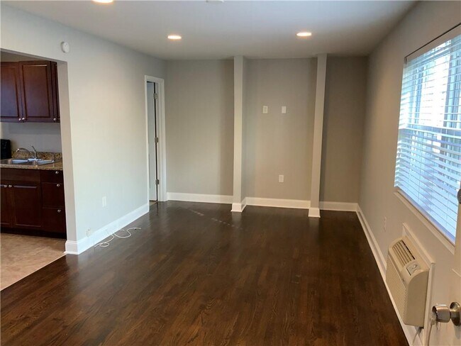 Foto del edificio - 805 Piedmont Ave NE