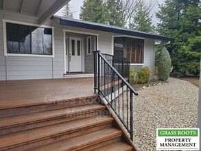 Building Photo - 18250 Lake Forest Dr