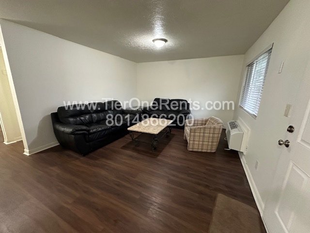 Building Photo - This property offers a NO DEPOSIT option a...