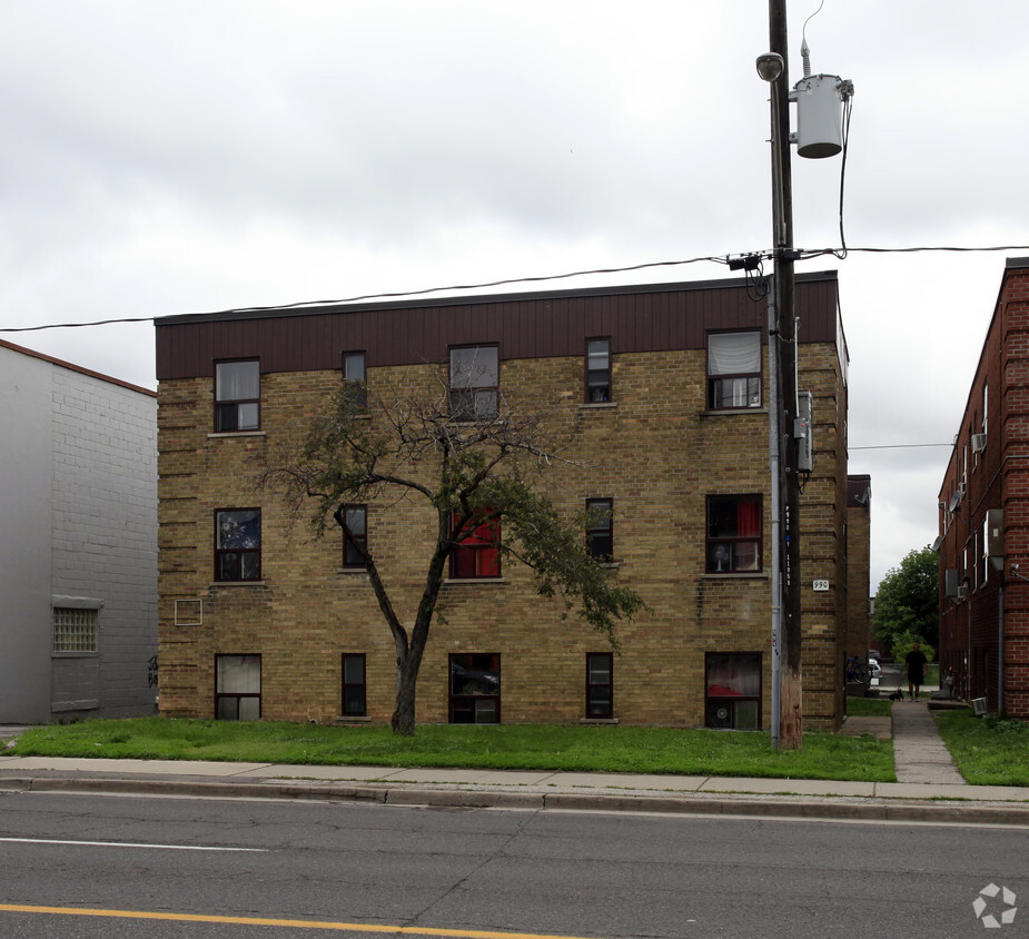 Building Photo - 990 O'connor Dr