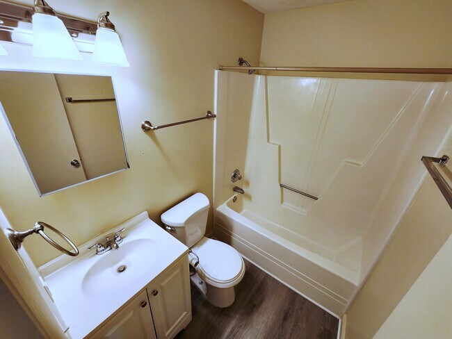 Baño 1 - 1348 Hunters Rd