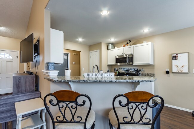 Foto del edificio - Modern and Updated 3bd/2b Home for Rent in...