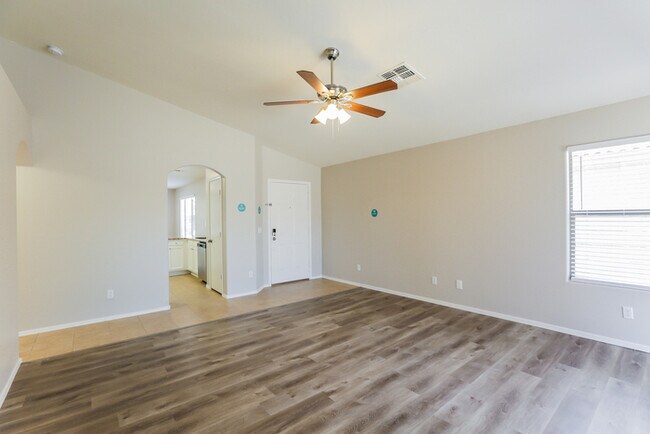 Foto del edificio - 3751 S Bowman Rd