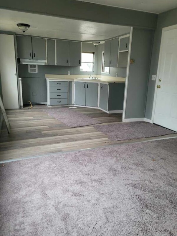 Foto del edificio - 3625 S Douglas Ave