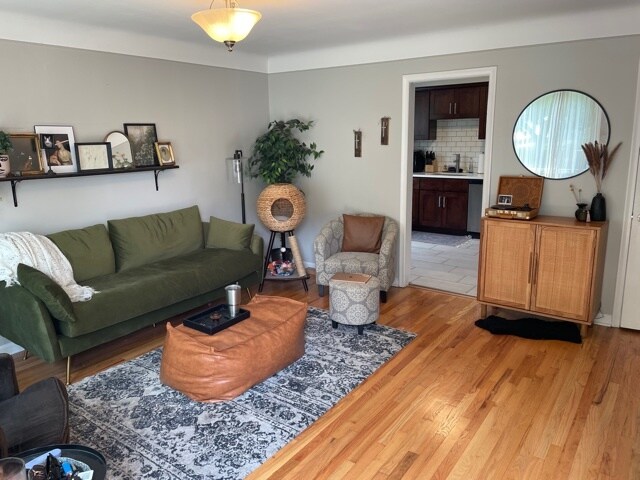 Foto del edificio - 720 -722 Louis Ave