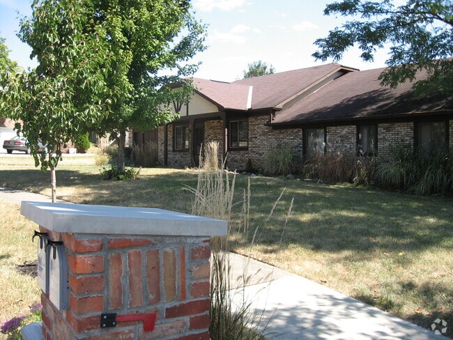 Building Photo - 5938 Pine Rise Ct
