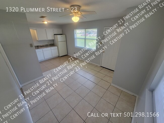 Building Photo - 1320 Plummer St