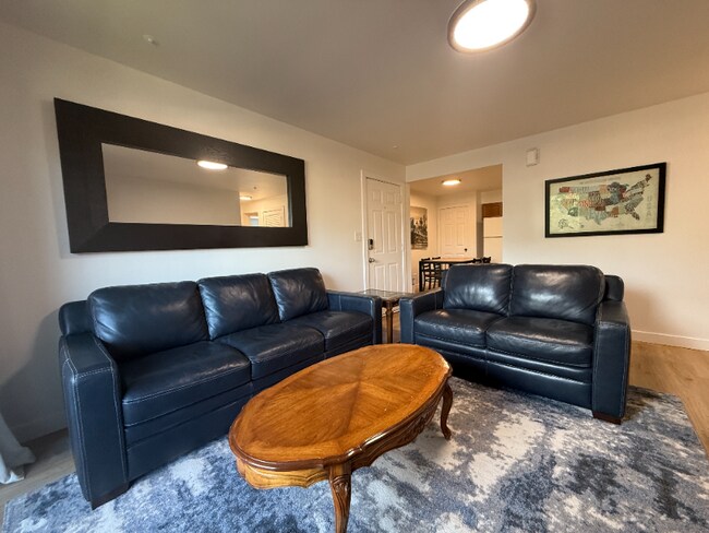 Foto del edificio - 284 E 600 N