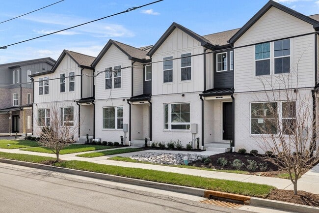 Photo - 425 Veritas St Townhome