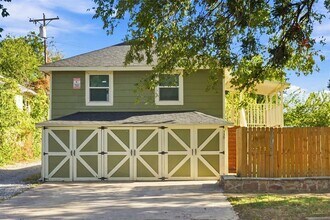 Building Photo - 539 N Louisa Ave