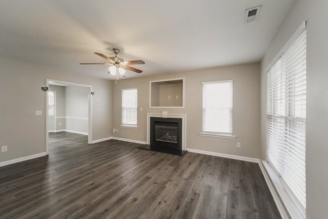 Building Photo - 6101 Spanish Moss Ln