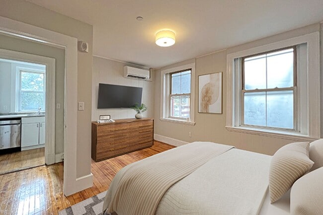 Foto del edificio - 9/1 Charming downtown Beverly 1BR w/laundr...