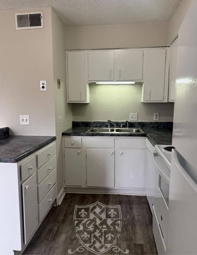 Foto del edificio - 1073 Harold Dr