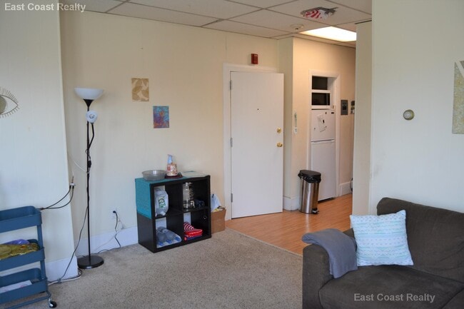 Foto del edificio - 879 Beacon St