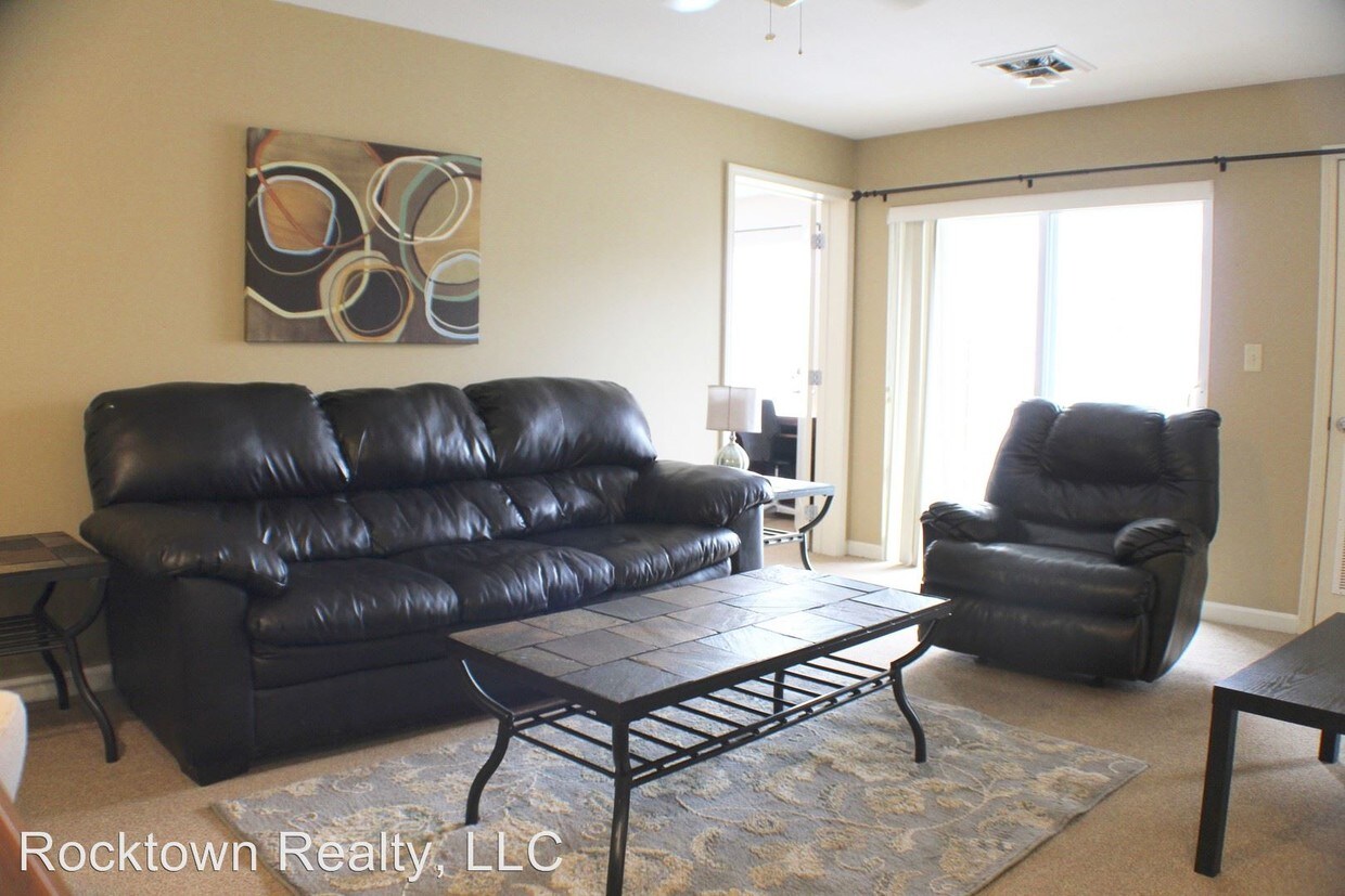 Primary Photo - 303 Davis Mills Dr