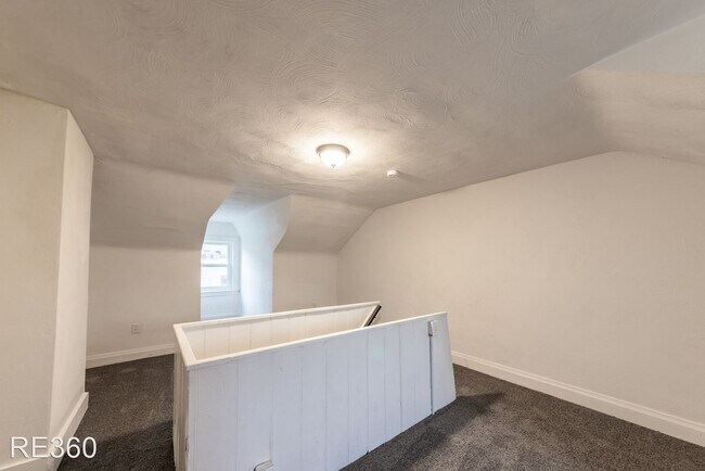Foto del edificio - 741.5 Proctor Way