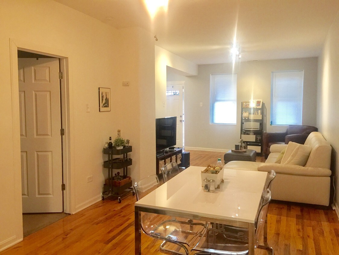 Foto principal - 708 N Rockwell St