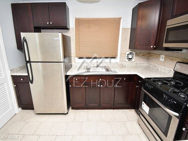 Foto del edificio - 6202 Chinquapin Pkwy