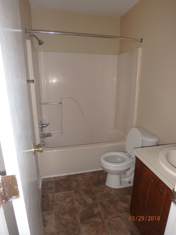 Building Photo - 805 Peed Dr