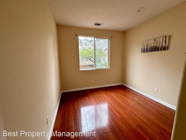 Building Photo - 4 br, 3 bath House - 34529 Windflower Lane