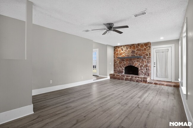 Building Photo - 17805 Villa Way Dr