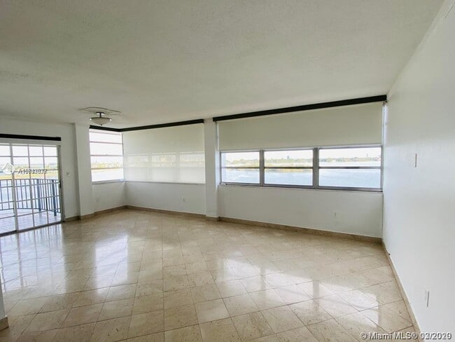 Building Photo - 11930 N Bayshore Dr  803 North Miami Fl 33181