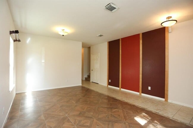 Building Photo - 422 New Hope Ln